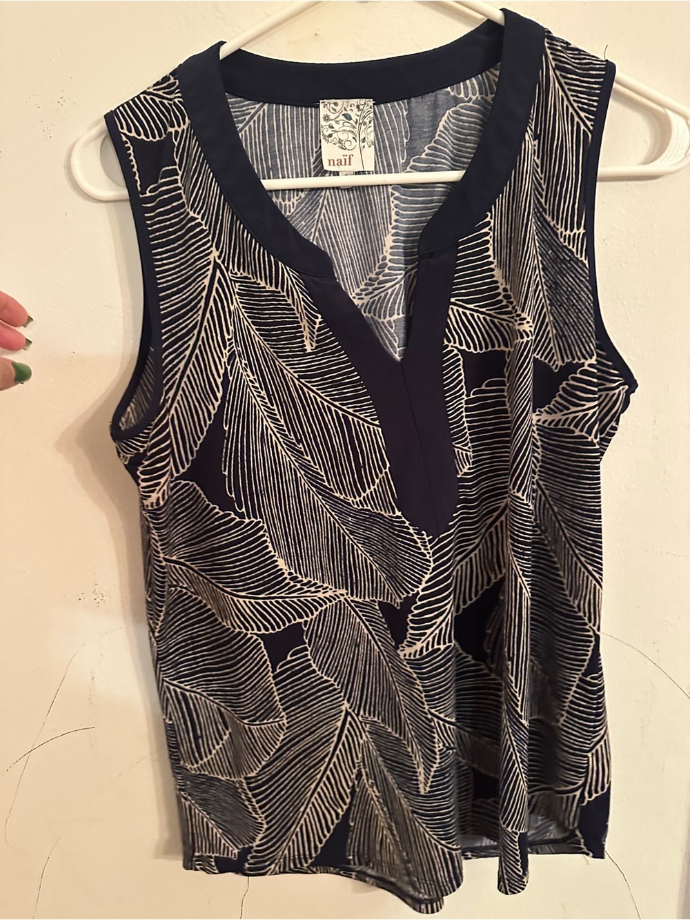 Naïf Small Navy Cream Leaf Print Sleeveless Blouse
